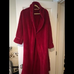 Never worn super soft robe
